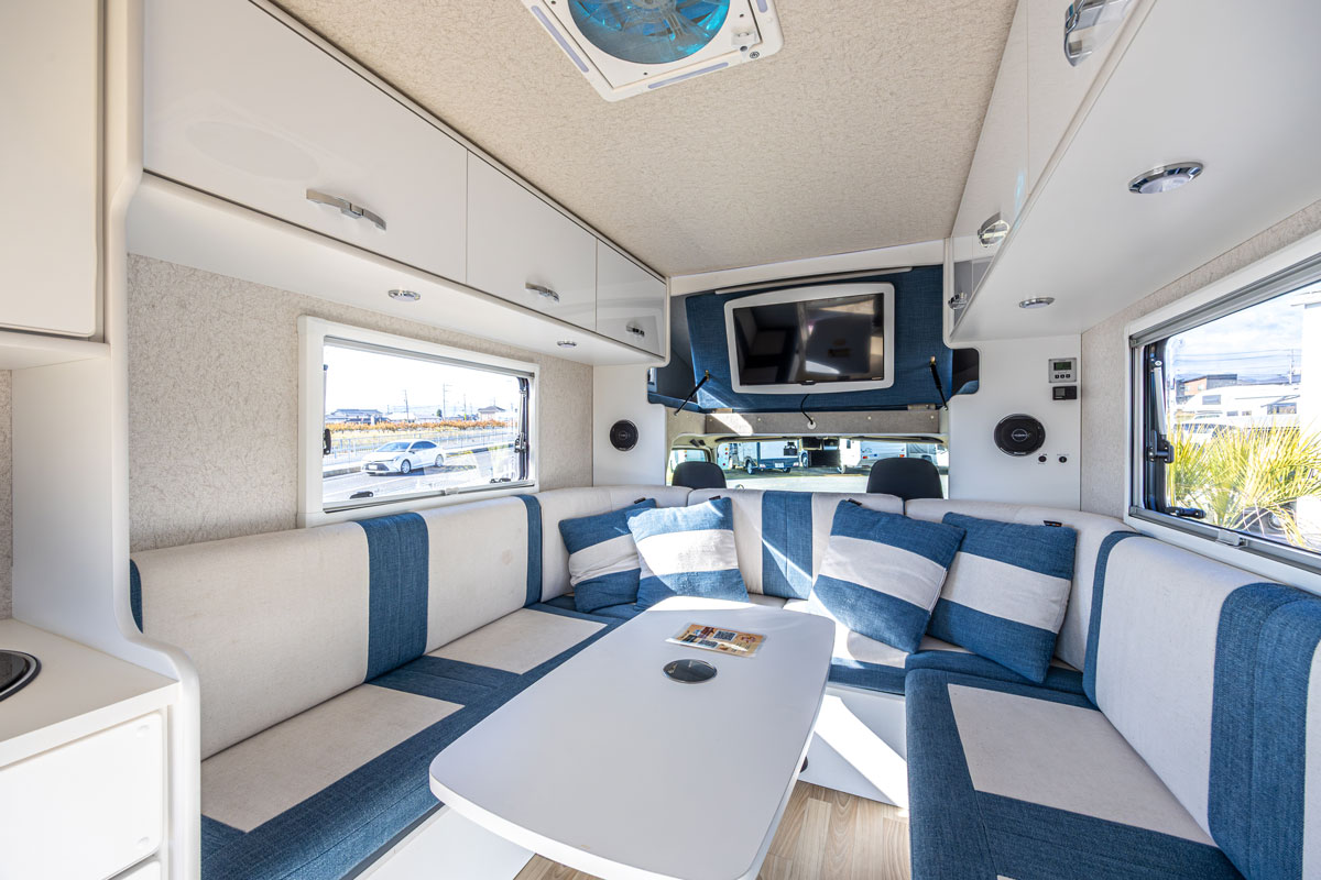 ダイレクトカーズ 江の島